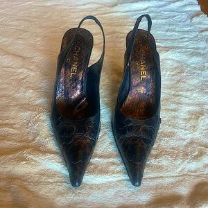 Rare Vintage Chanel pumps 38